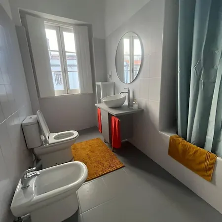 Portas - Large - Center * Ponta Delgada