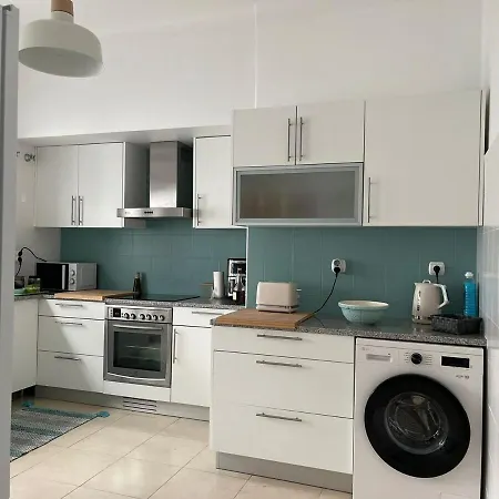 Portas - Large - Center Ponta Delgada