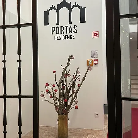 Daire Portas - Large - Center Ponta Delgada