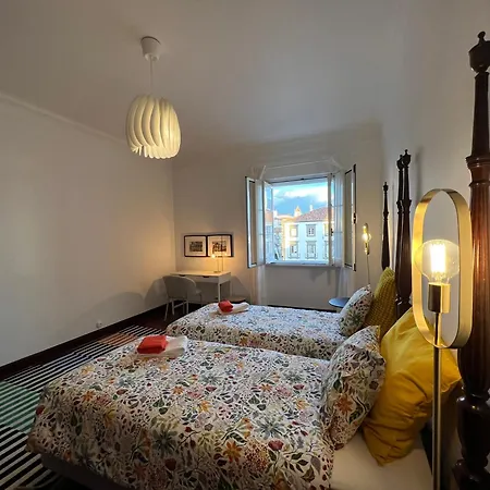 Portas - Large - Center * Ponta Delgada