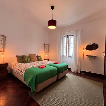 Portas - Large - Center * Πόντα Ντελγκάντα