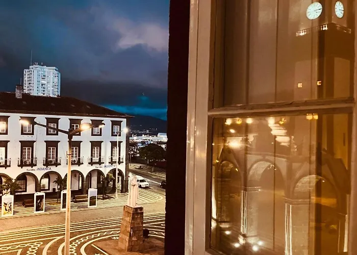 Portas - Large - Center Ponta Delgada