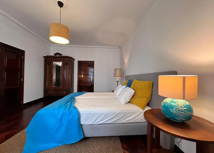 Portas - Large - Center * Ponta Delgada